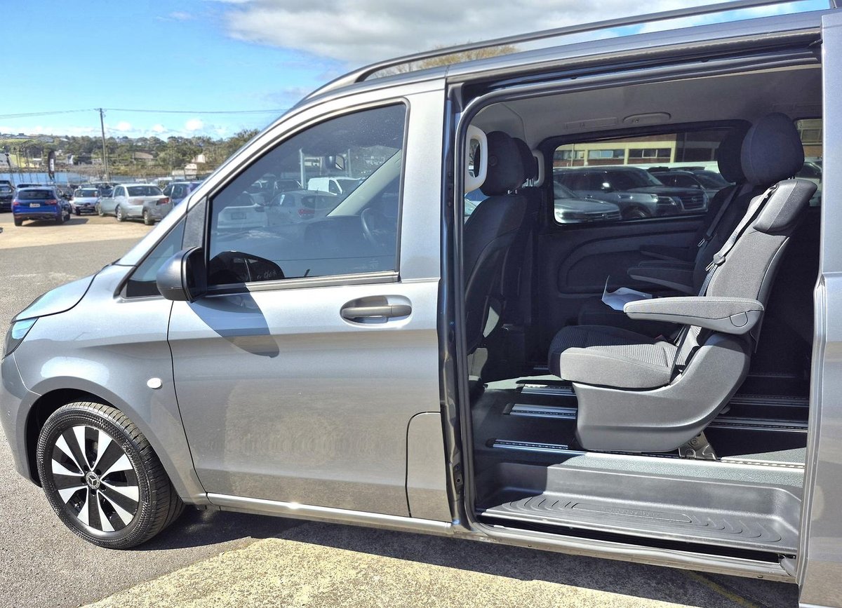 2021 Mercedes-Benz Valente 116CDI 447 image 23