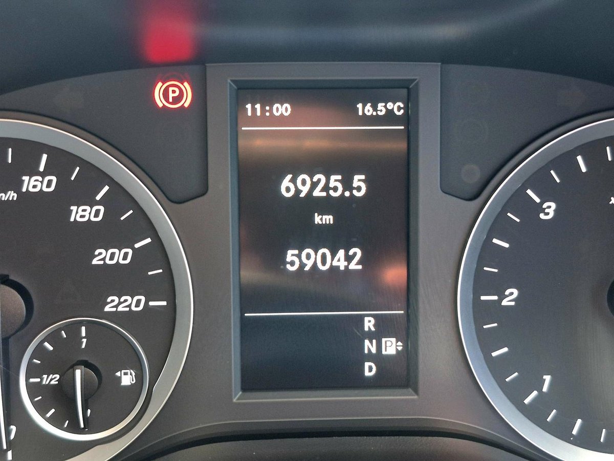 2021 Mercedes-Benz Valente 116CDI 447 image 17