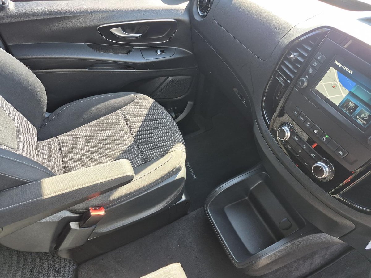 2021 Mercedes-Benz Valente 116CDI 447 image 18