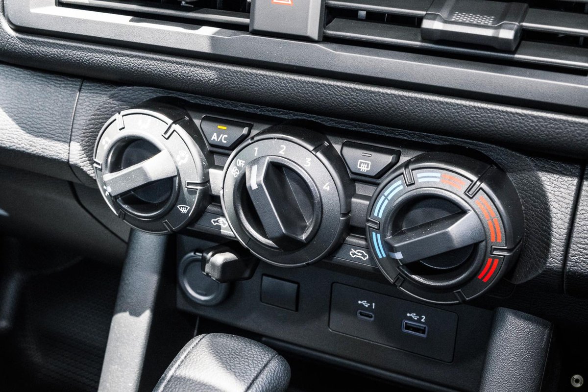 2026 Mitsubishi Triton GLX MV MY26 4X4 Dual Range image 8