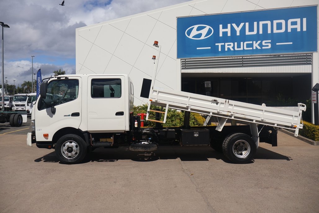 2014 HINO DUTRO 917 image 18