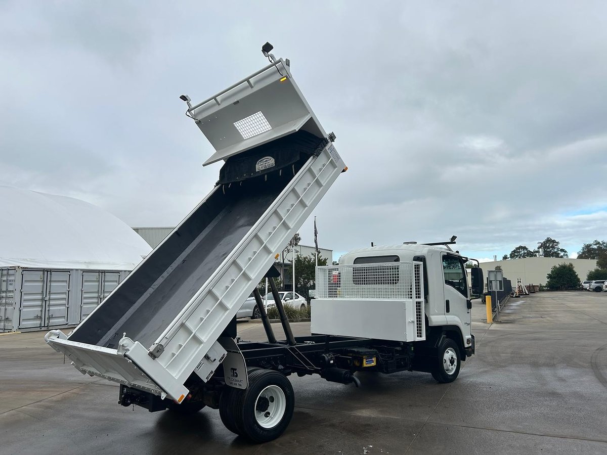 2020 Isuzu F Series FRR110-260 image 23
