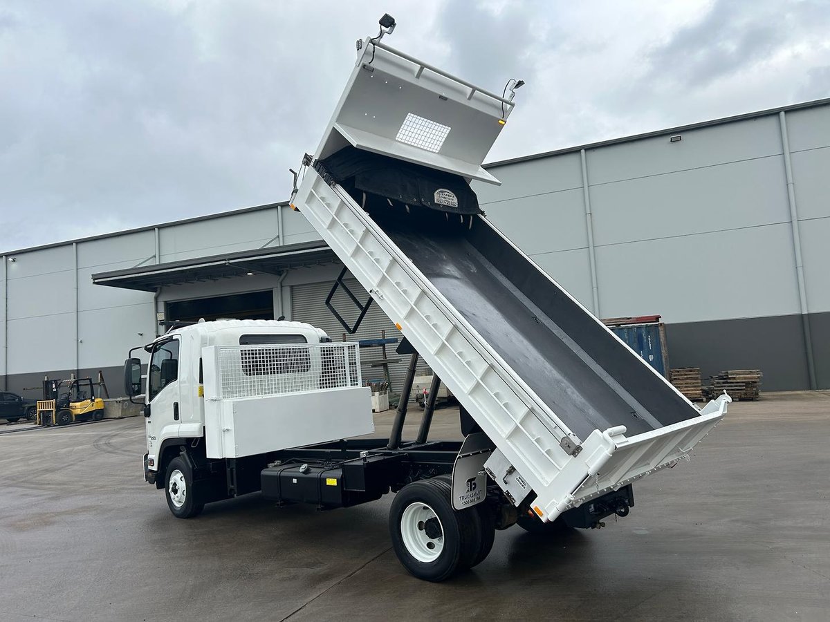 2020 Isuzu F Series FRR110-260 image 20
