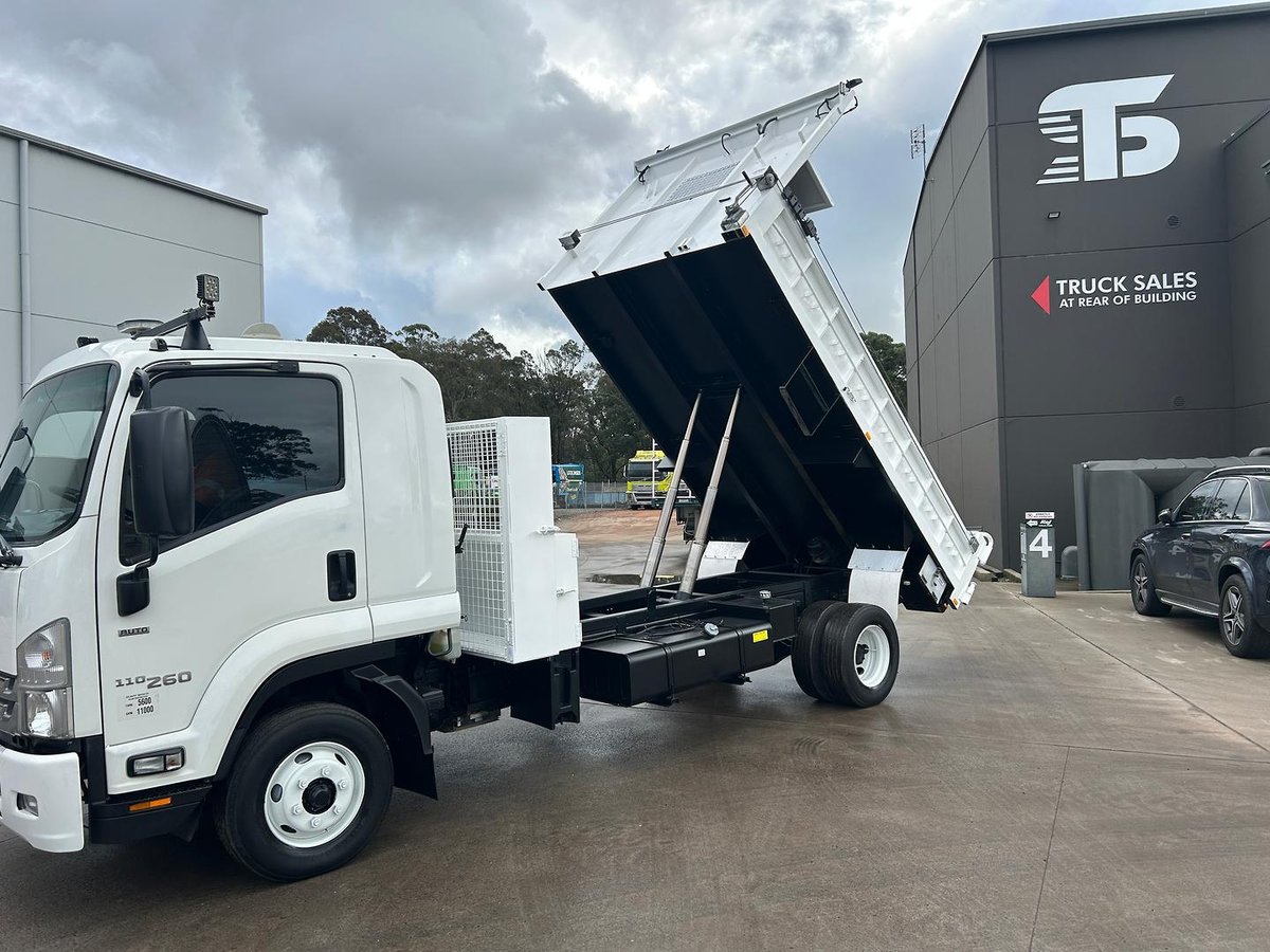 2020 Isuzu F Series FRR110-260 image 21