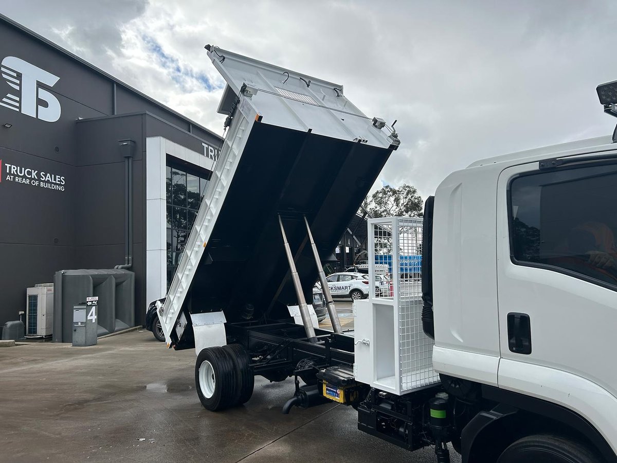 2020 Isuzu F Series FRR110-260 image 22