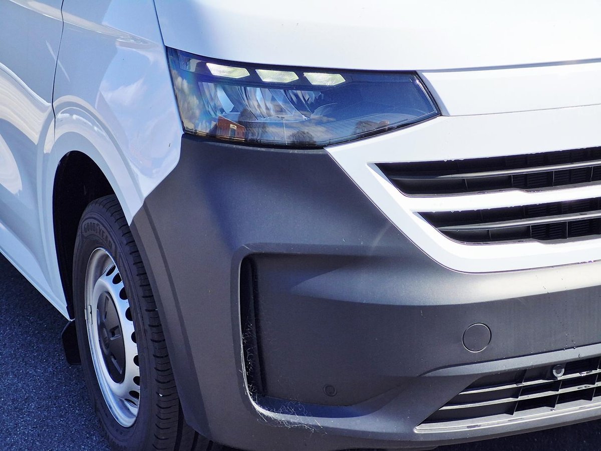 2025 Volkswagen Transporter TDI390 Lite NSN MY25 image 19