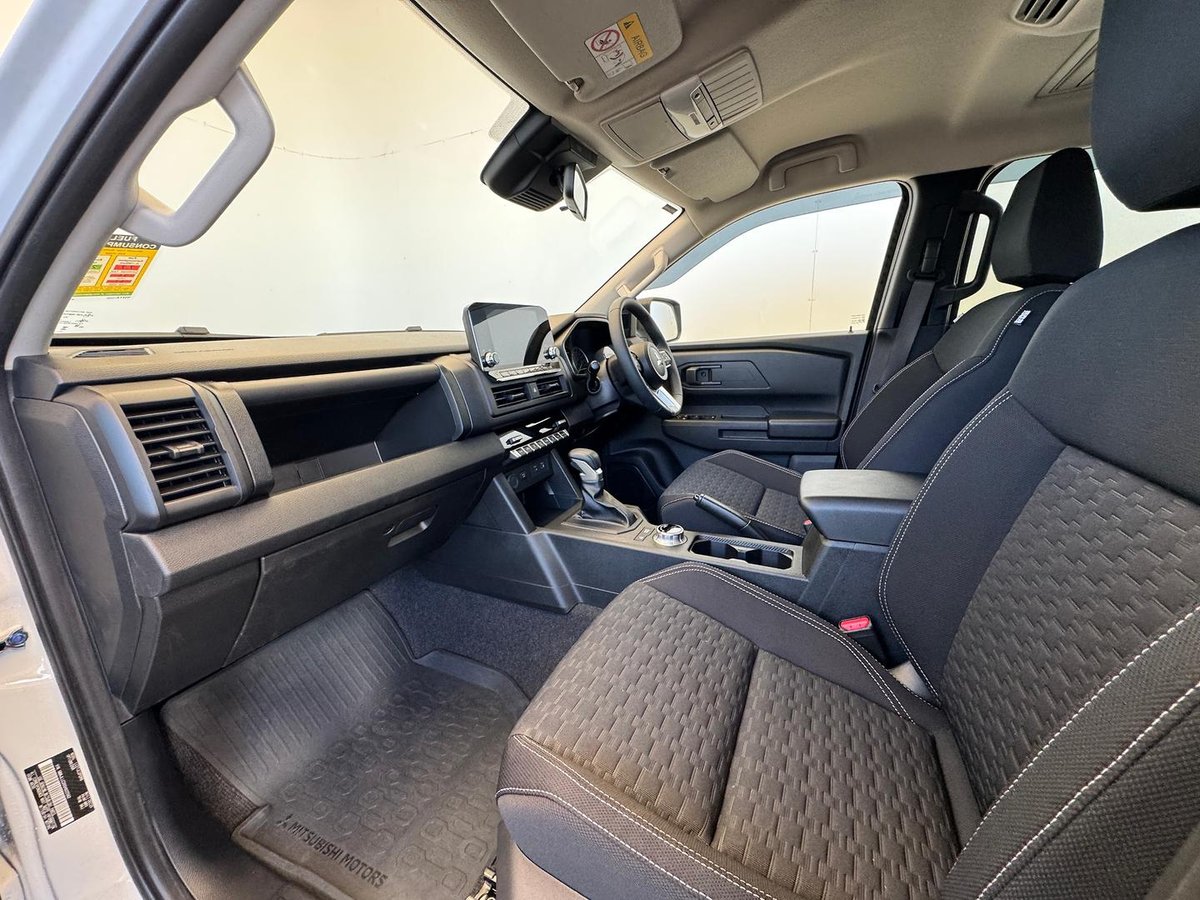 2025 Mitsubishi Triton GLX-R MV MY25 4X4 Dual Range image 31