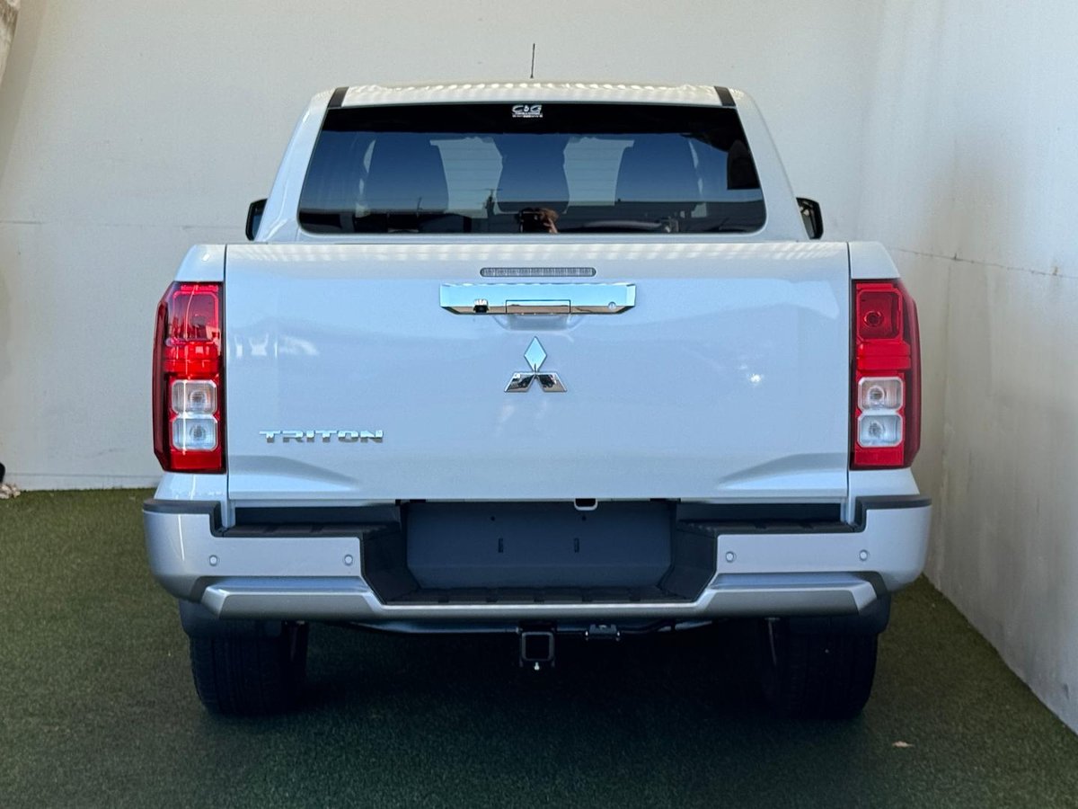 2025 Mitsubishi Triton GLX-R MV MY25 4X4 Dual Range image 8