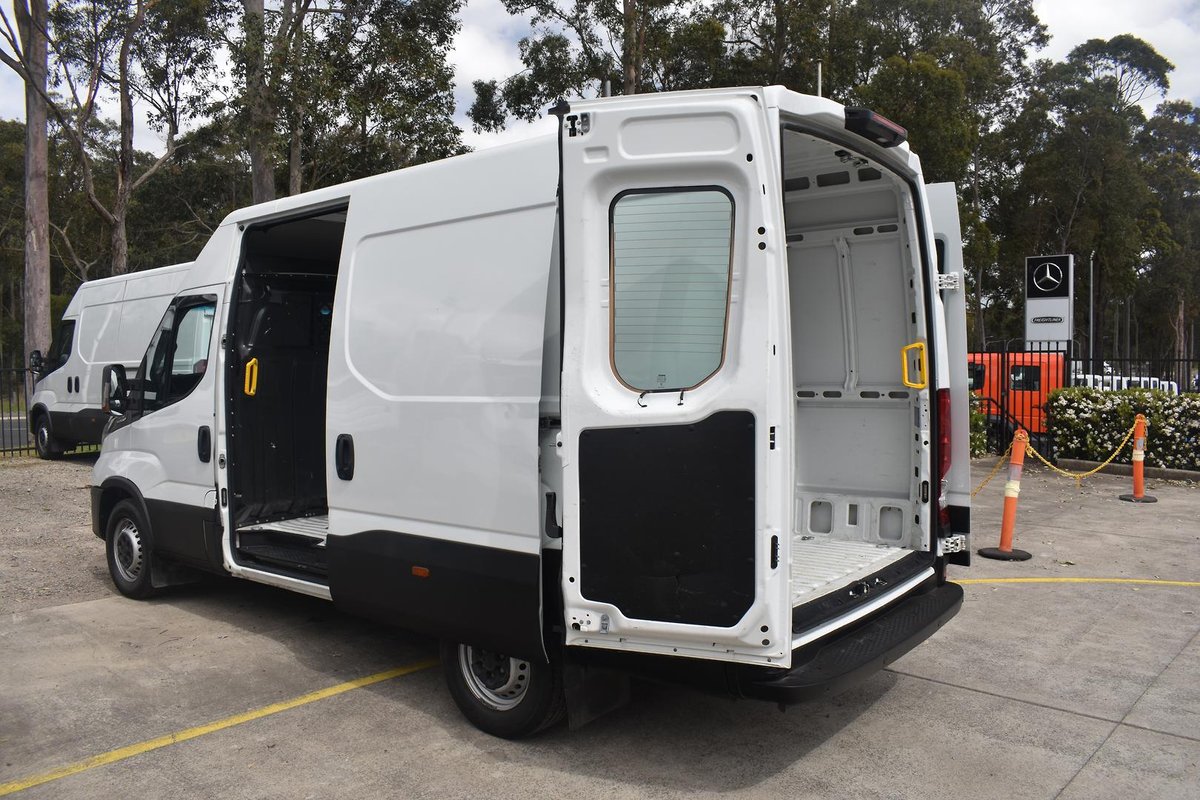 2023 Iveco Daily 35S14V image 8