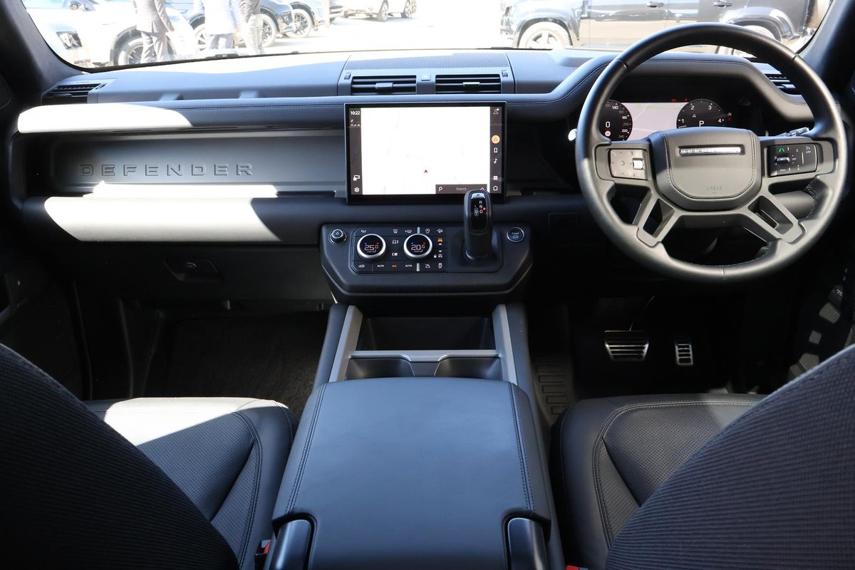 2024 Land Rover Defender 110 D350 Sedona Edition L663 MY25 AWD image 9
