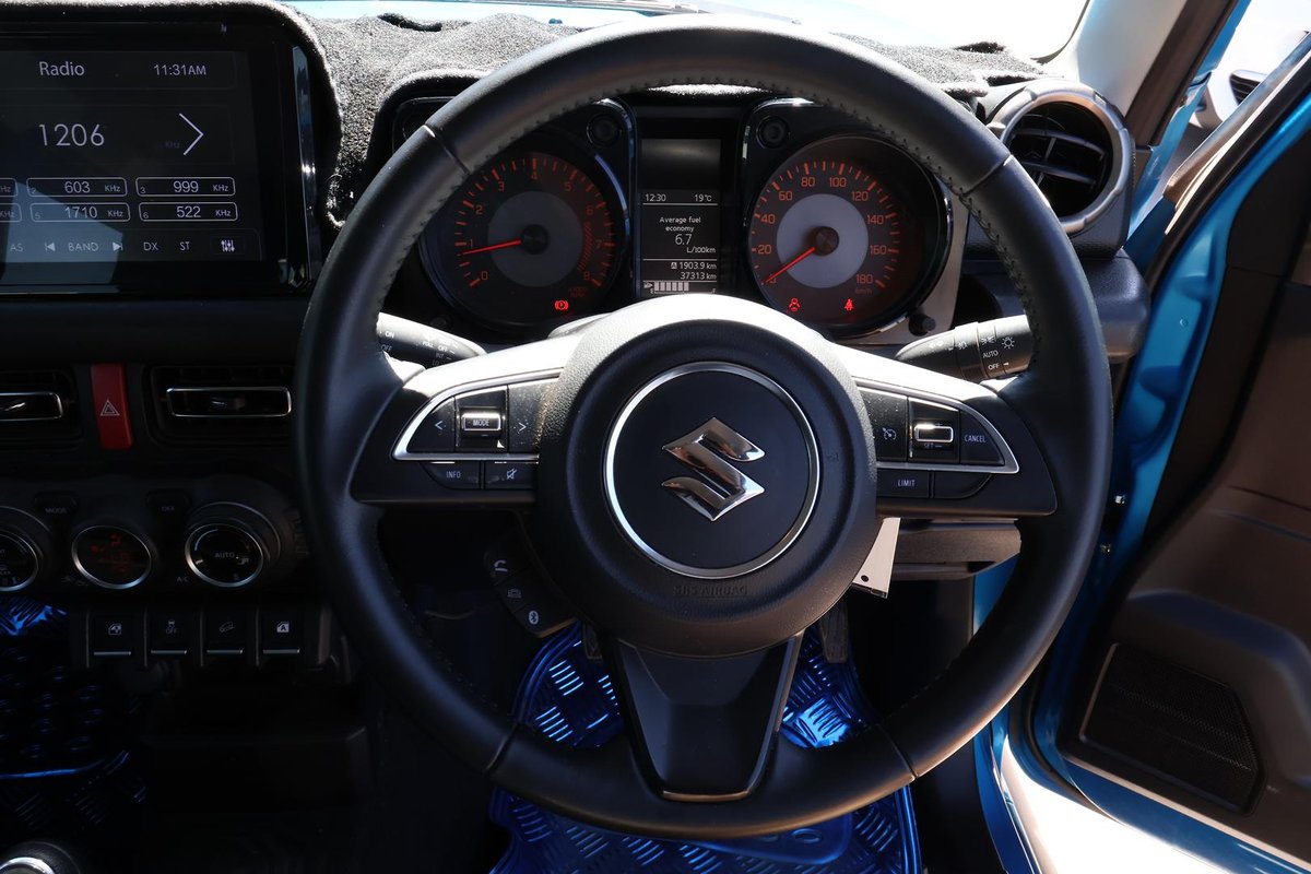 2022 Suzuki Jimny GLX GJ 4X4 Dual Range image 8