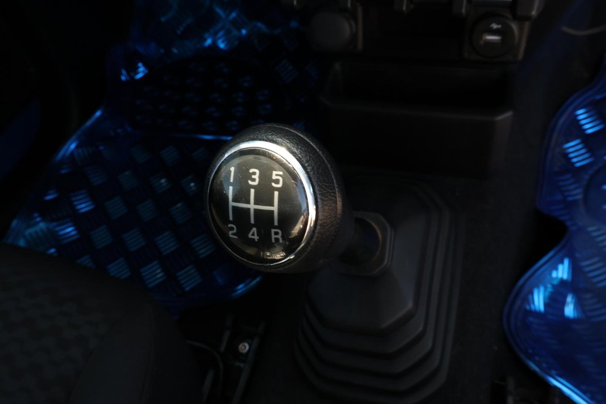 2022 Suzuki Jimny GLX GJ 4X4 Dual Range image 19