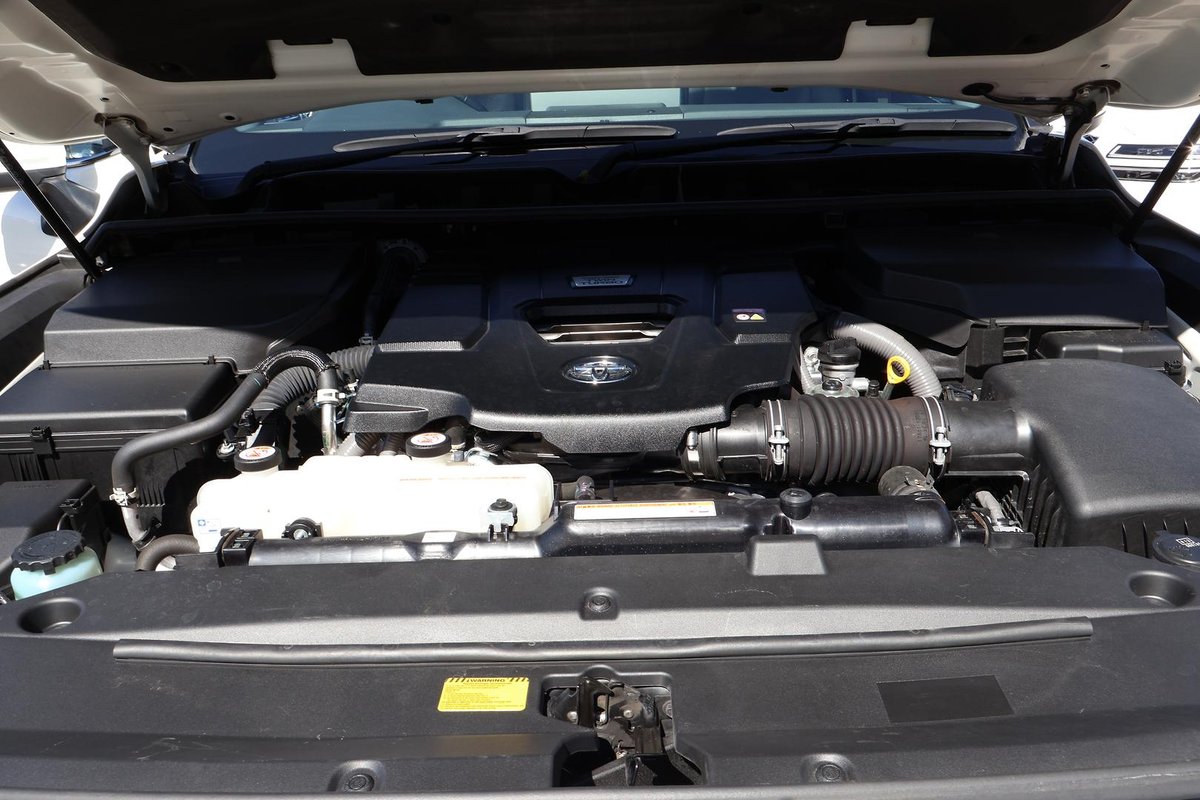2023 Toyota Landcruiser VX FJA300R 4X4 Dual Range image 32