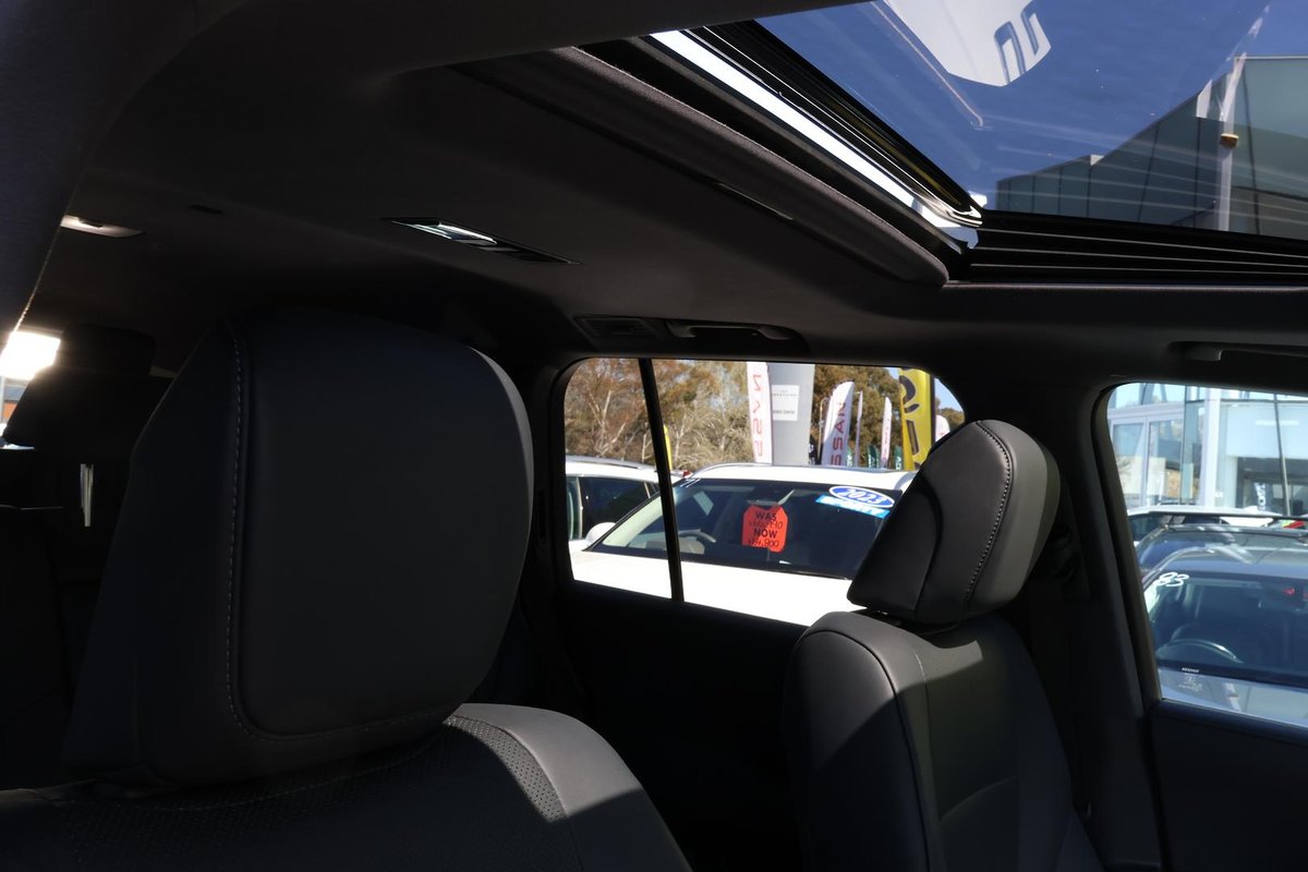 2023 Toyota Landcruiser VX FJA300R 4X4 Dual Range image 8