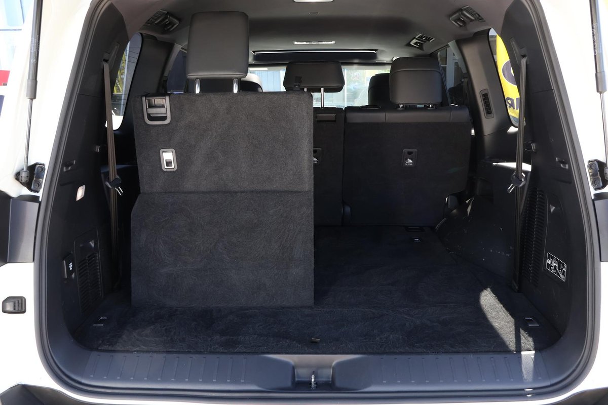 2023 Toyota Landcruiser VX FJA300R 4X4 Dual Range image 31