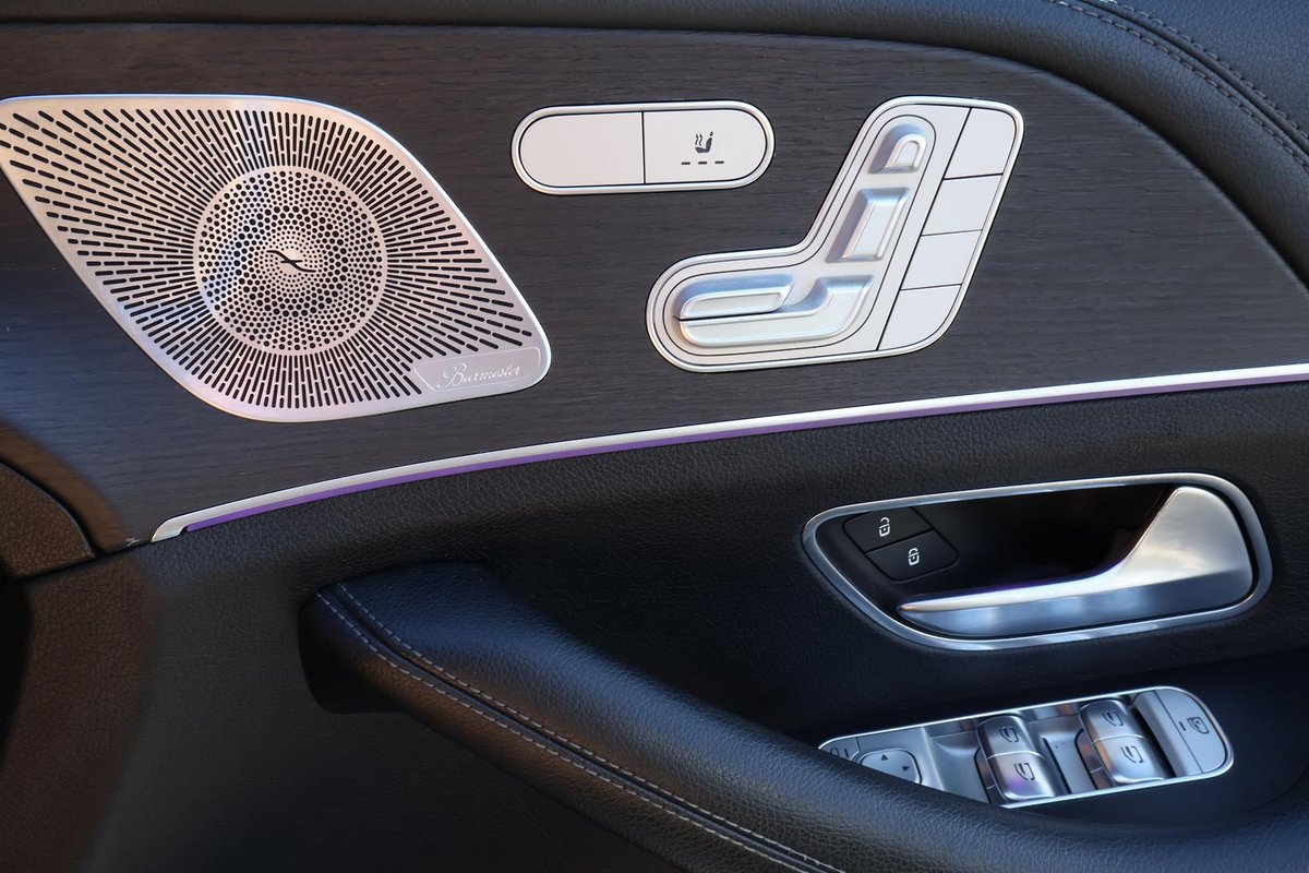 2022 Mercedes-Benz V-Class image 40