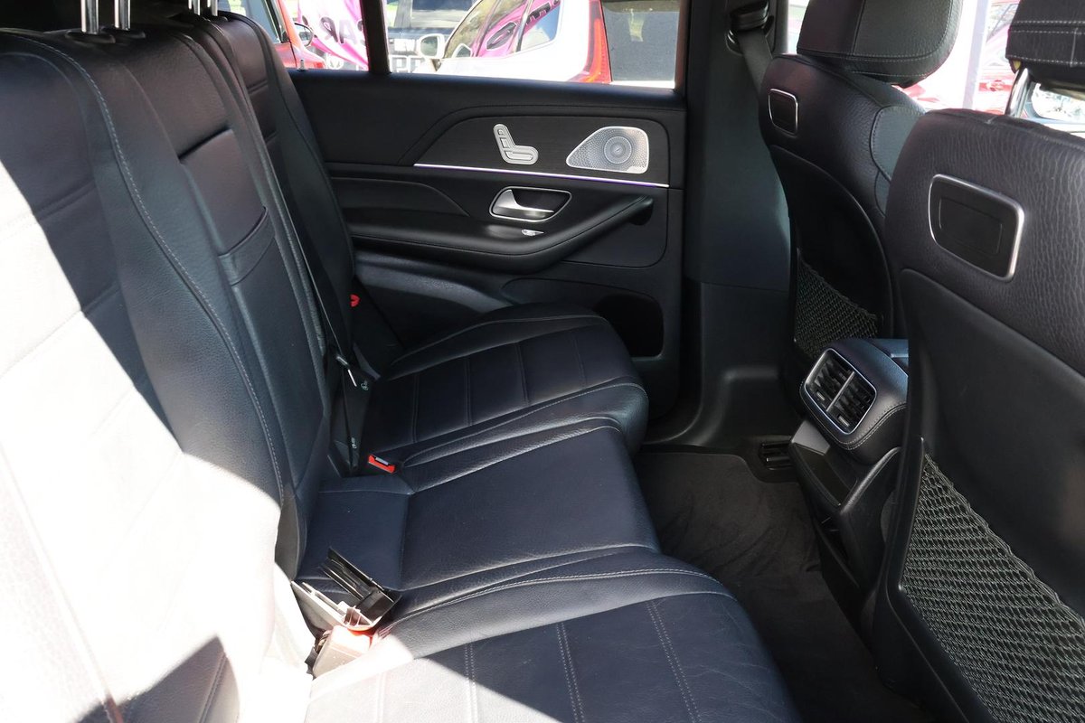 2022 Mercedes-Benz V-Class image 20