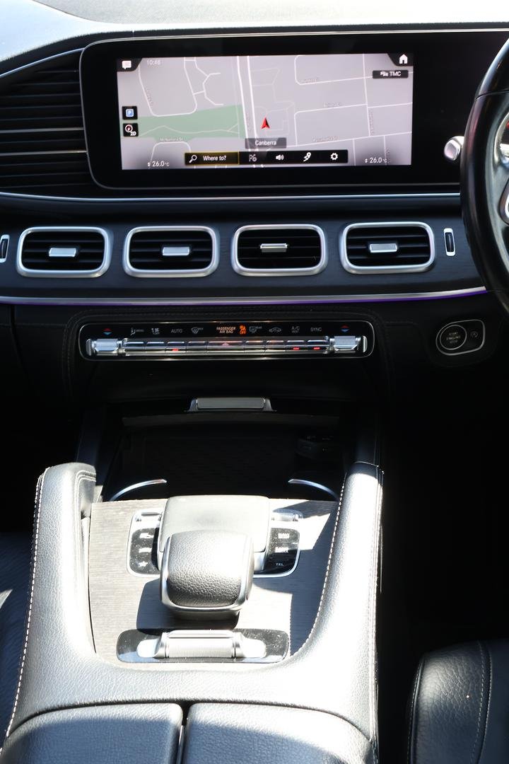 2022 Mercedes-Benz V-Class image 25