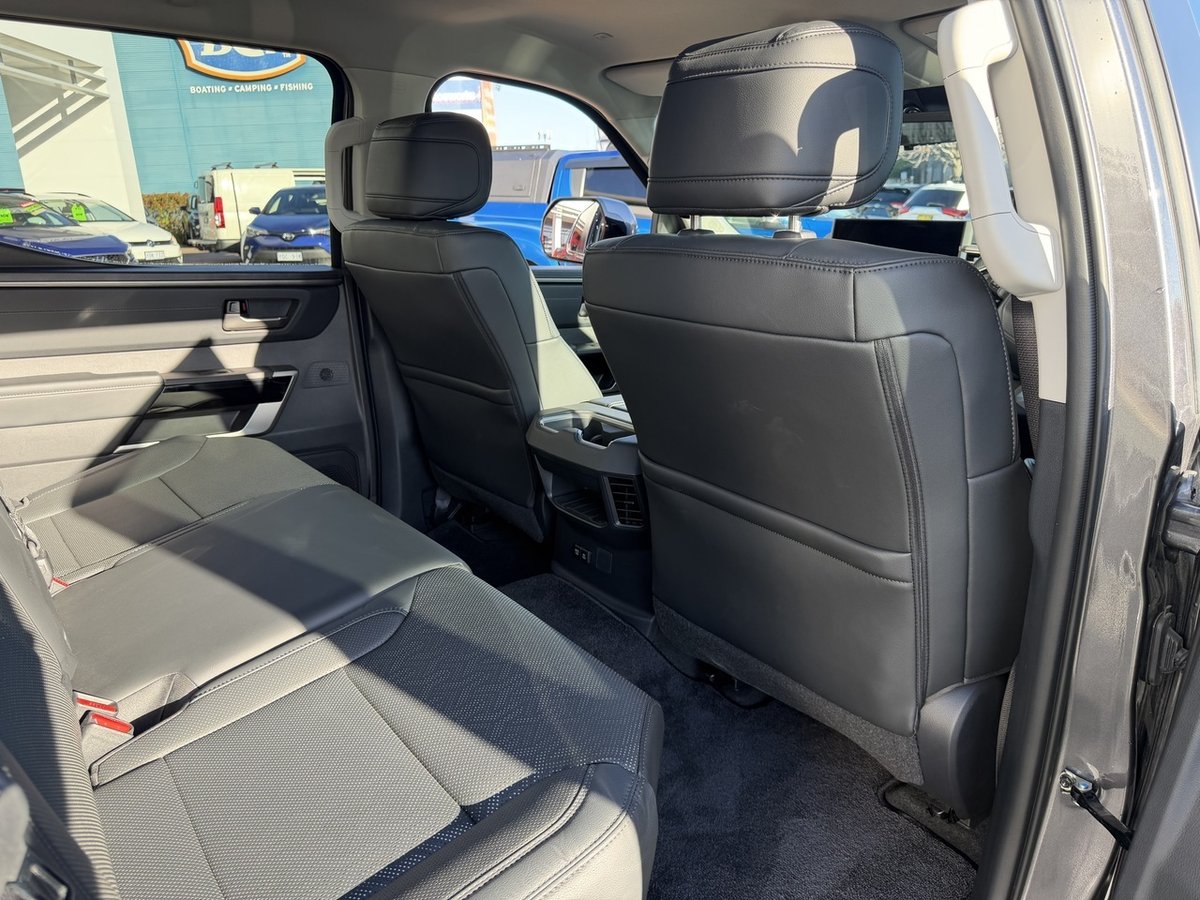2023 Toyota Tundra Limited Vxkh75L image 13