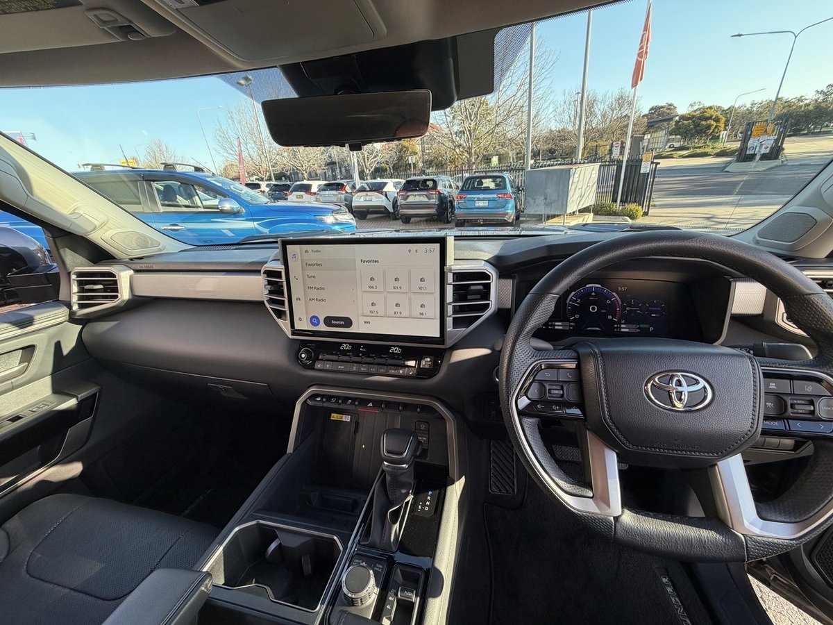 2023 Toyota Tundra Limited Vxkh75L image 8
