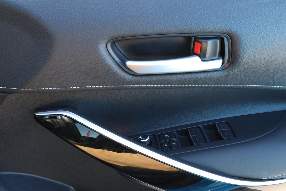 2021 Toyota Corolla ZR MZEA12R image 33