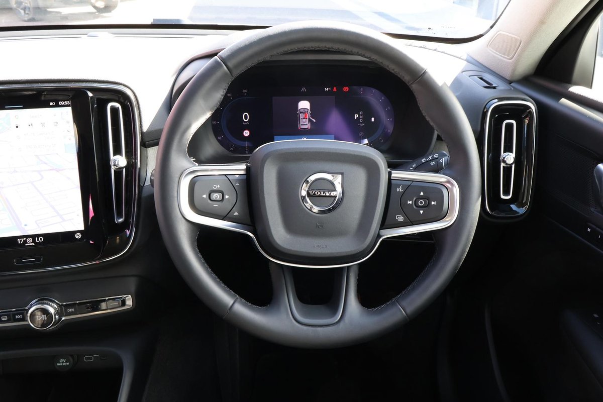 2024 Volvo XC40 Plus B4 MY24 image 20