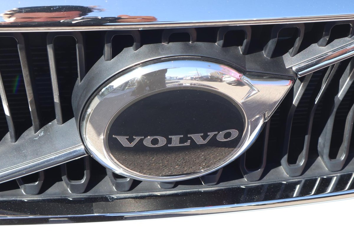 2024 Volvo XC40 Plus B4 MY24 image 9