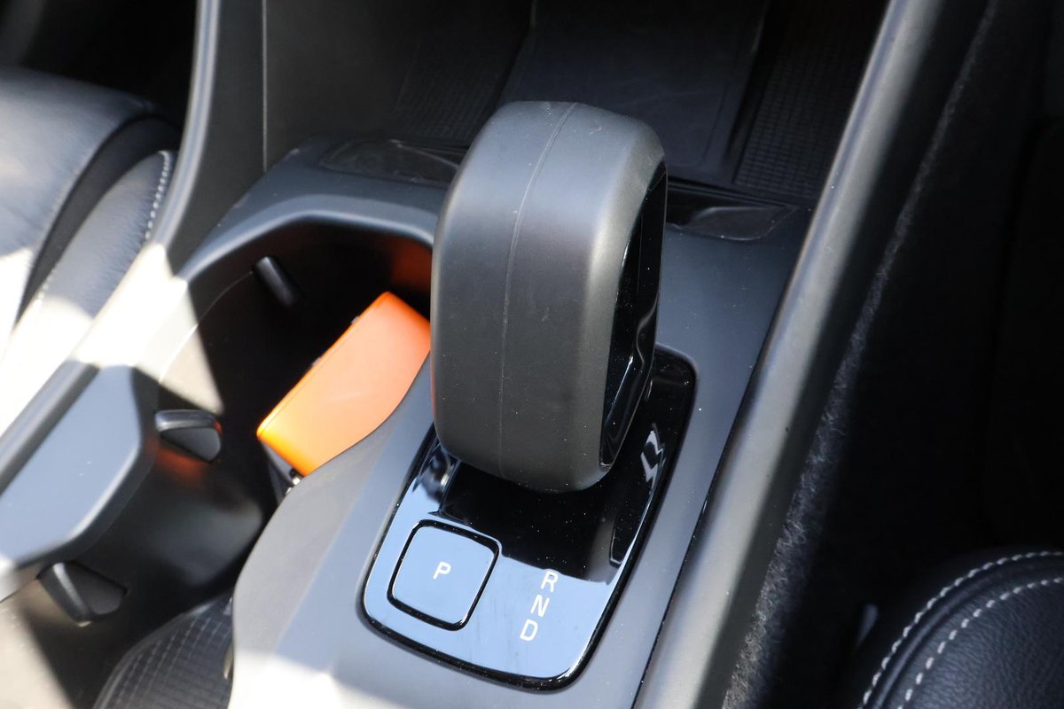 2024 Volvo XC40 Plus B4 MY24 image 25