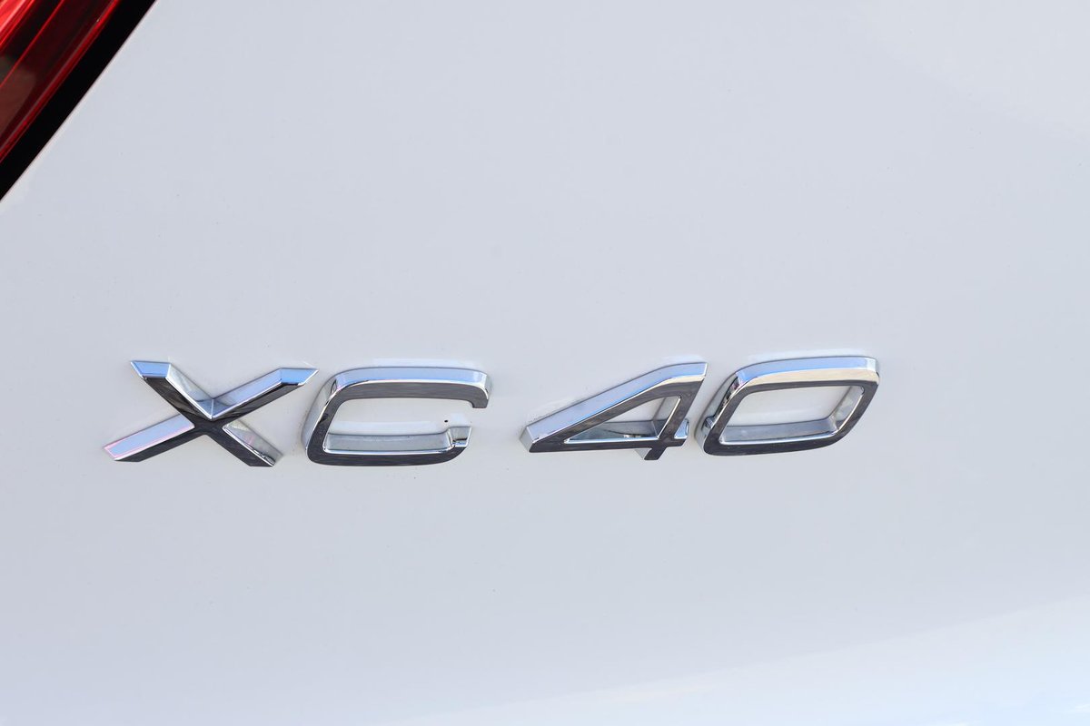 2024 Volvo XC40 Plus B4 MY24 image 10