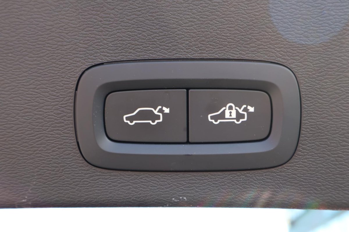 2024 Volvo XC40 Plus B4 MY24 image 14