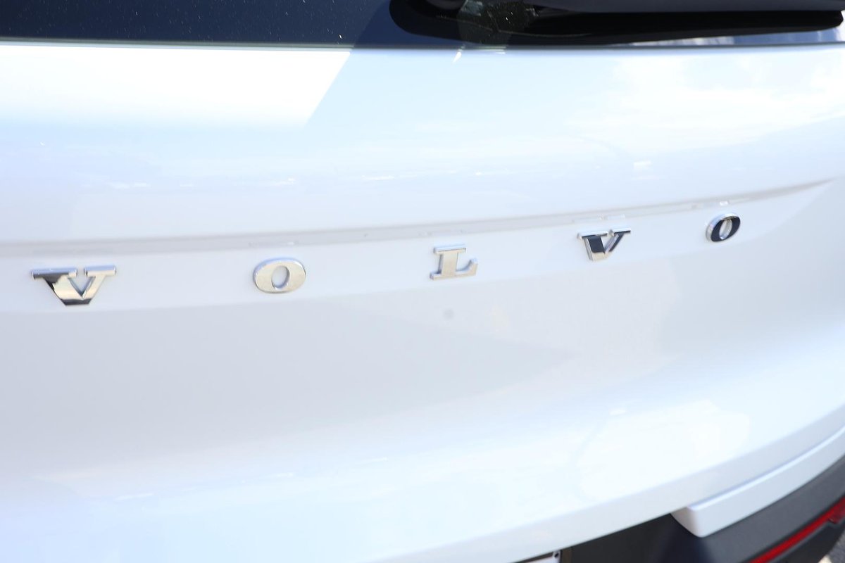 2024 Volvo XC40 Plus B4 MY24 image 11