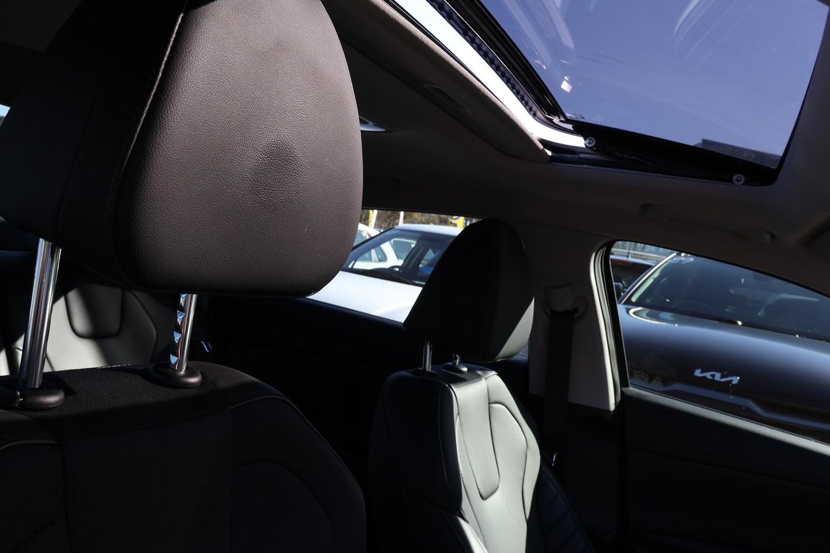 2024 Hyundai i30 Premium CN7.V2 MY24 image 8