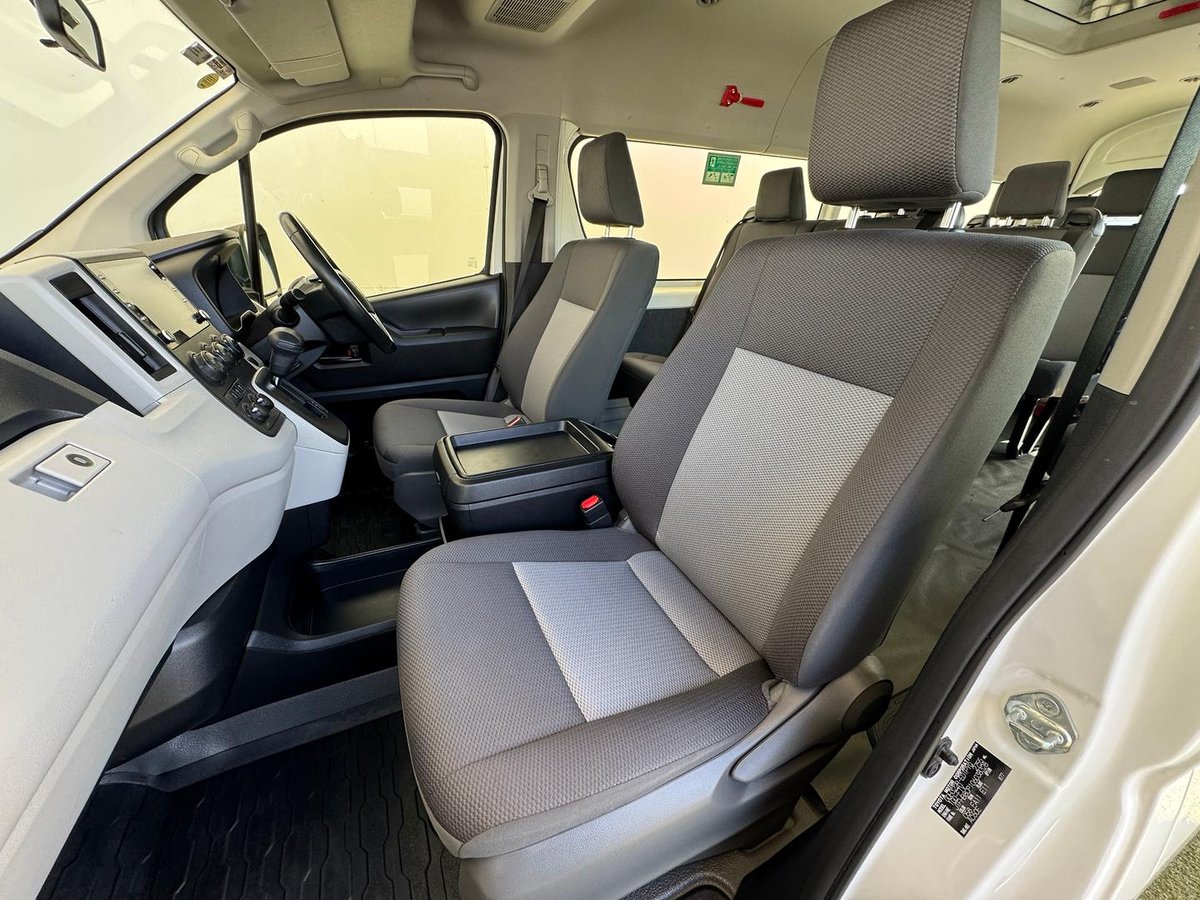 2022 Toyota Hiace Commuter GDH322R image 12