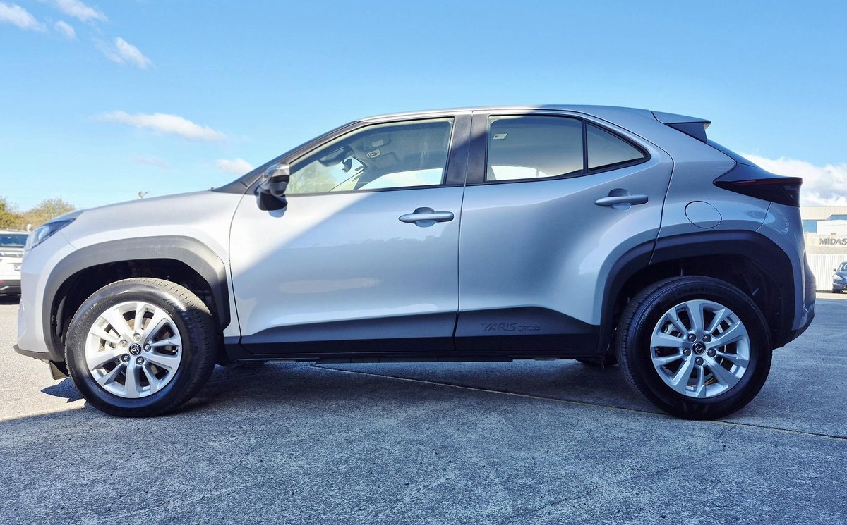 2023 Toyota Yaris Cross GX MXPB10R image 27