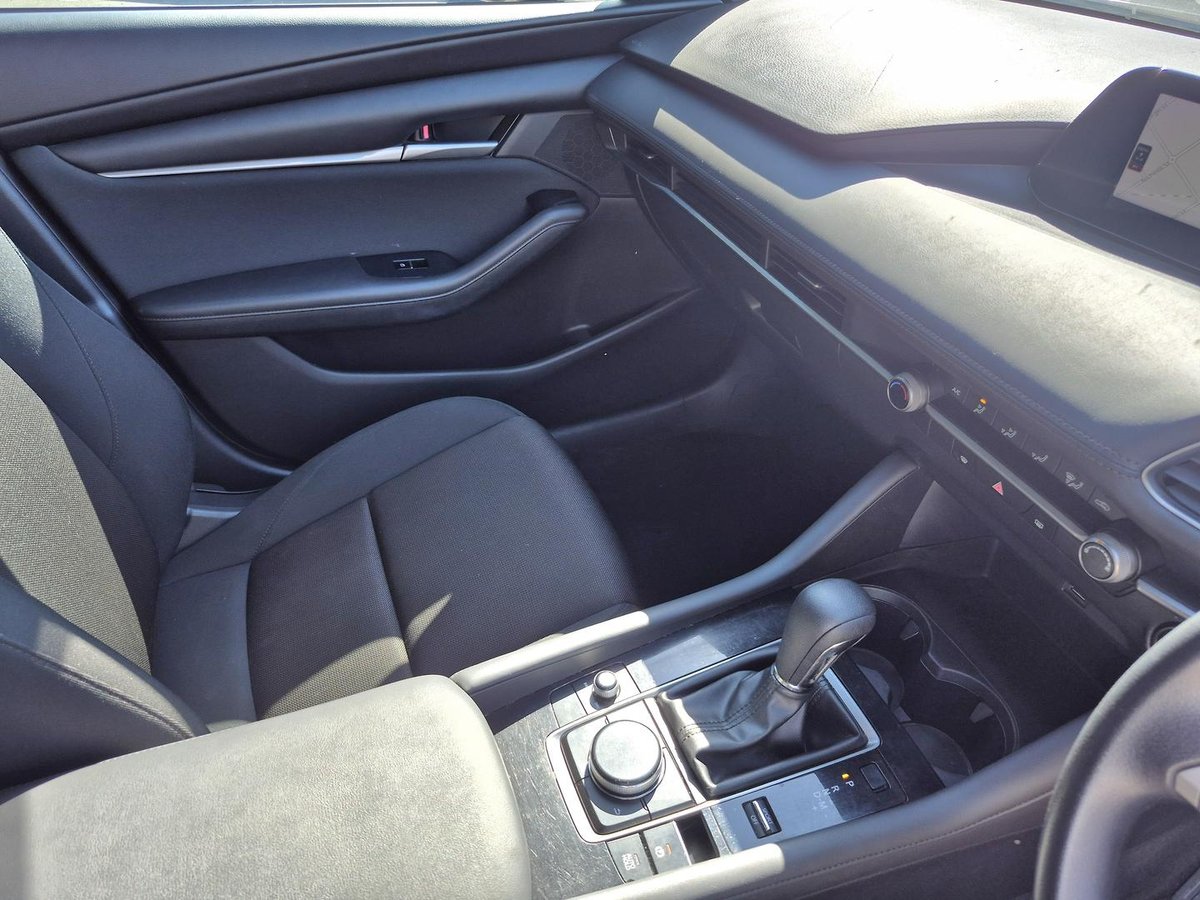 2020 Mazda 3 G20 Pure BP Series image 23