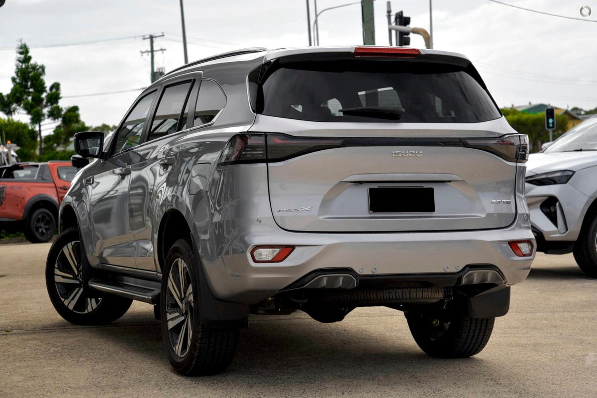 2026 Isuzu MU-X LS-T MY25.5 4X4 Dual Range image 9