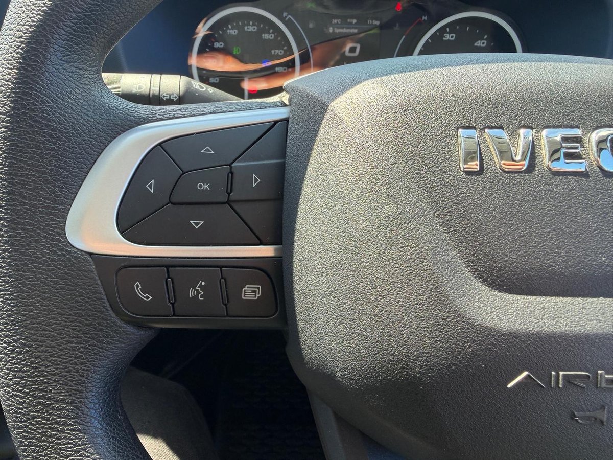 2022 Iveco Daily 45C18 Tradie Made image 23
