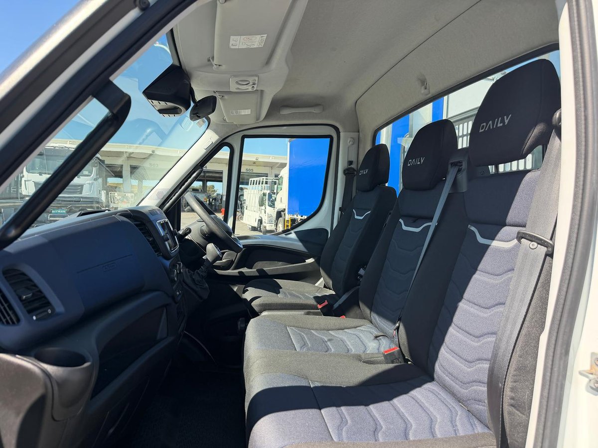 2022 Iveco Daily 45C18 Tradie Made image 28