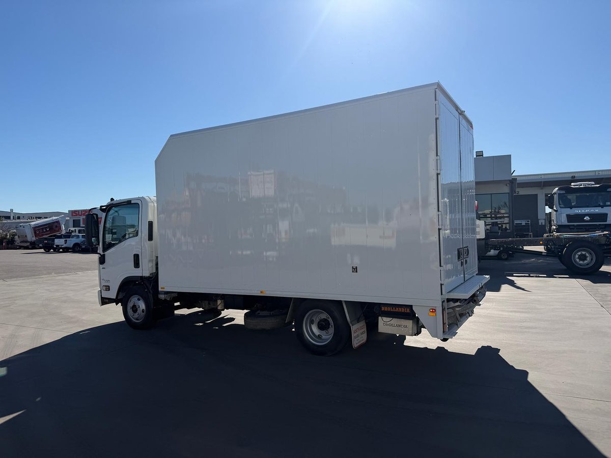 2016 Isuzu N Series NNR 45-150 image 8