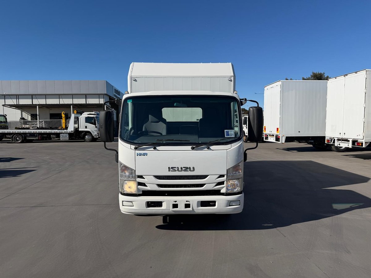 2016 Isuzu N Series NNR 45-150 image 12