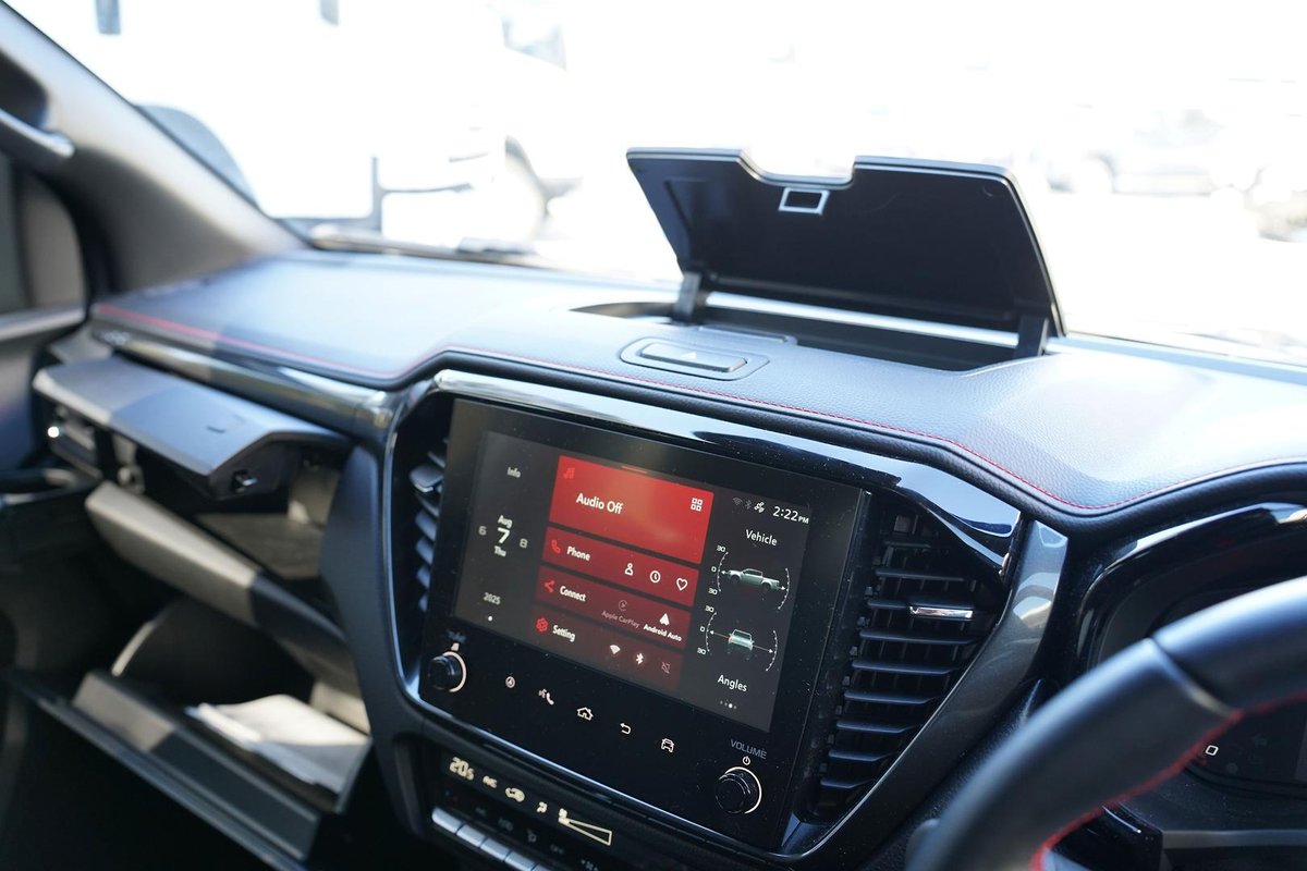 2025 Isuzu D-MAX X-TERRAIN MY25.5 4X4 Dual Range image 16