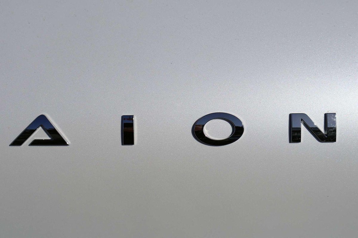 2026 Aion AION UT Luxury image 22
