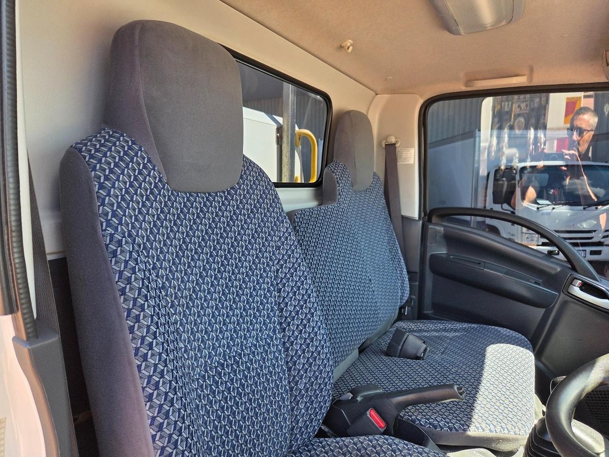 2023 Isuzu Nls 45-150 Awd Car License Service Pack X image 16