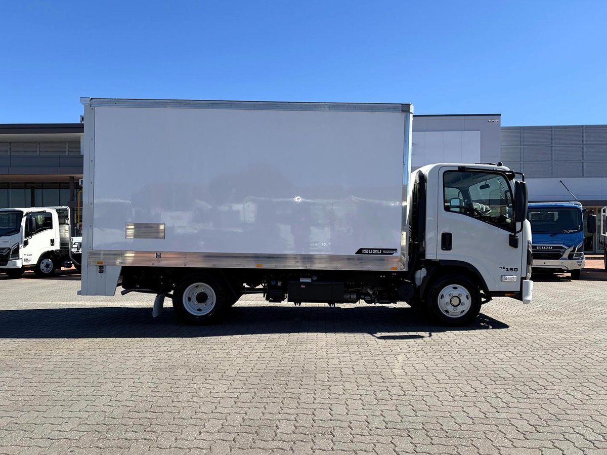 2026 Isuzu Nnr 45 150 Dt D34 Vanpack image 12