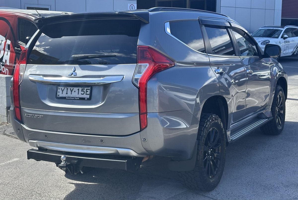 2019 Mitsubishi Pajero Sport Black Edition QE MY19 4X4 Dual Range image 12