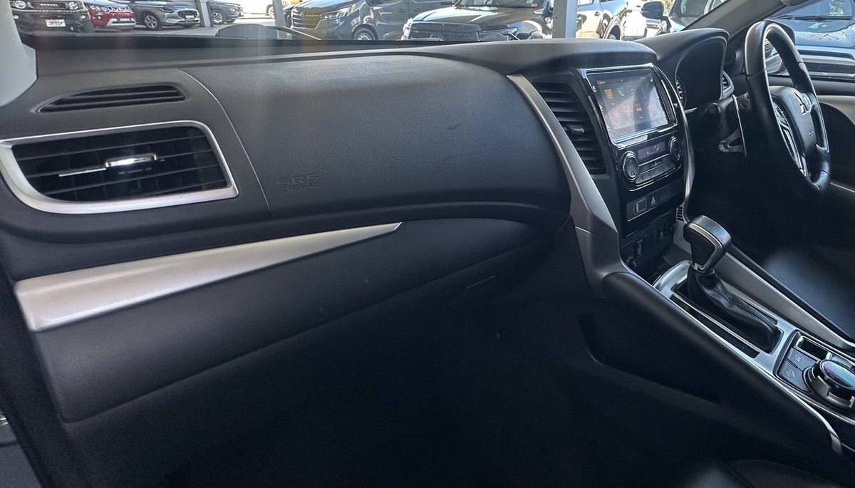 2019 Mitsubishi Pajero Sport Black Edition QE MY19 4X4 Dual Range image 15