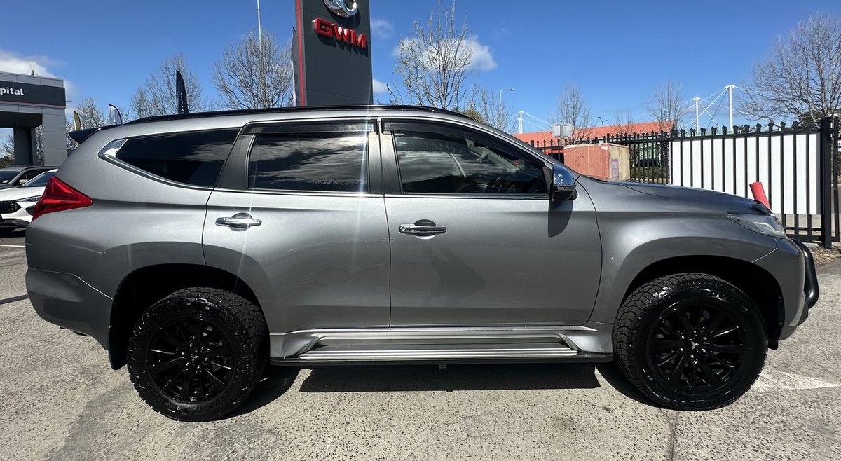 2019 Mitsubishi Pajero Sport Black Edition QE MY19 4X4 Dual Range image 7