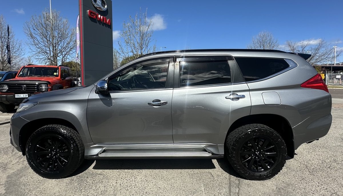 2019 Mitsubishi Pajero Sport Black Edition QE MY19 4X4 Dual Range image 8