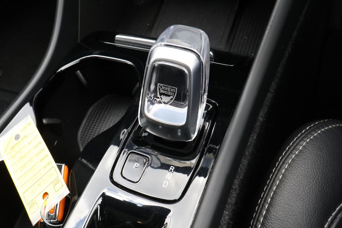 2021 Volvo XC40 T4 Inscription MY22 AWD image 24