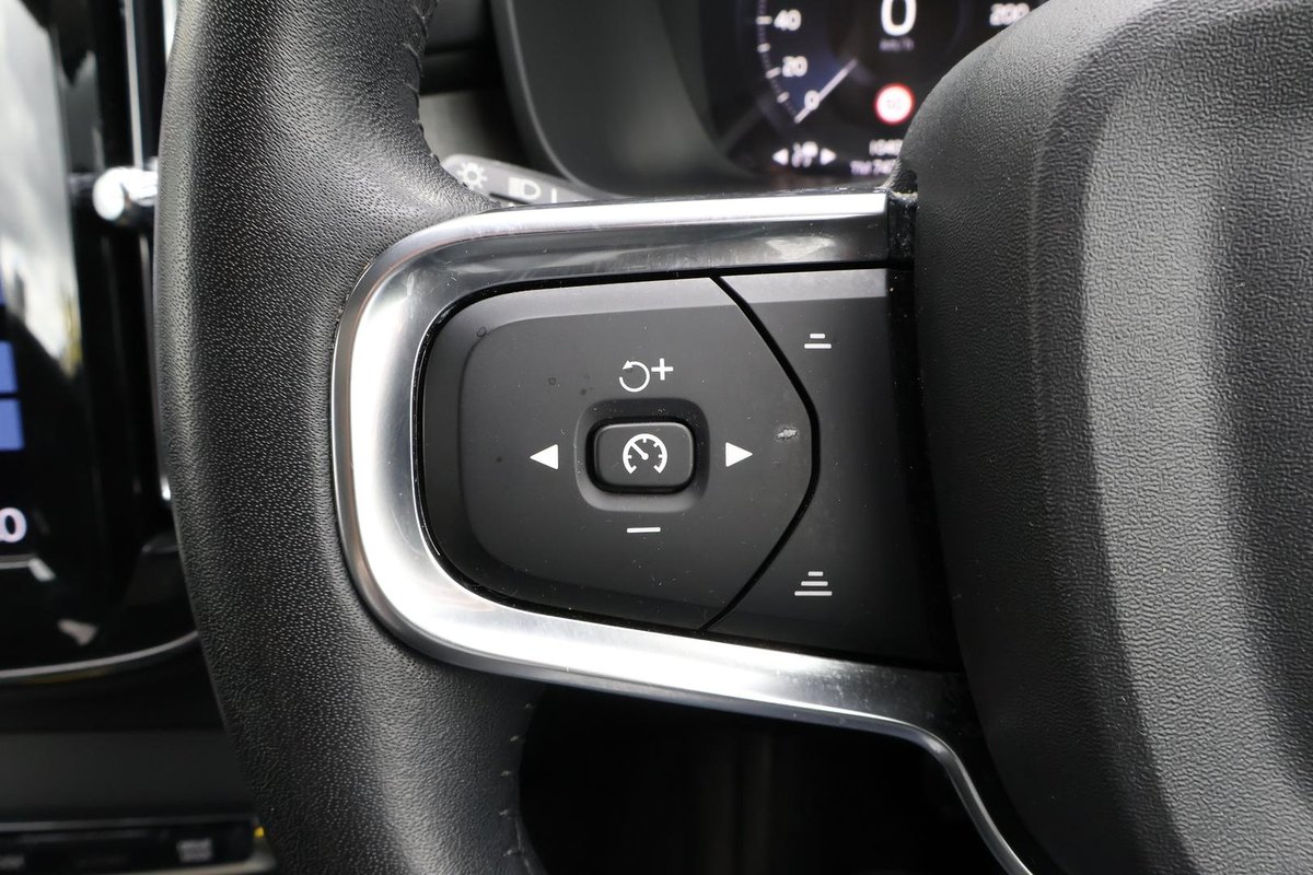 2021 Volvo XC40 T4 Inscription MY22 AWD image 31